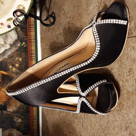 Elegant park pumps - Picture 2 of 8